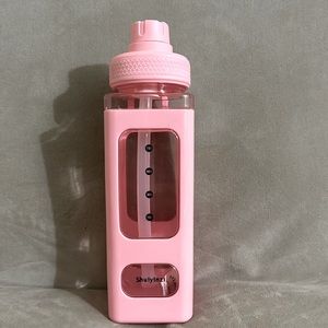 Pink Water Bottom
